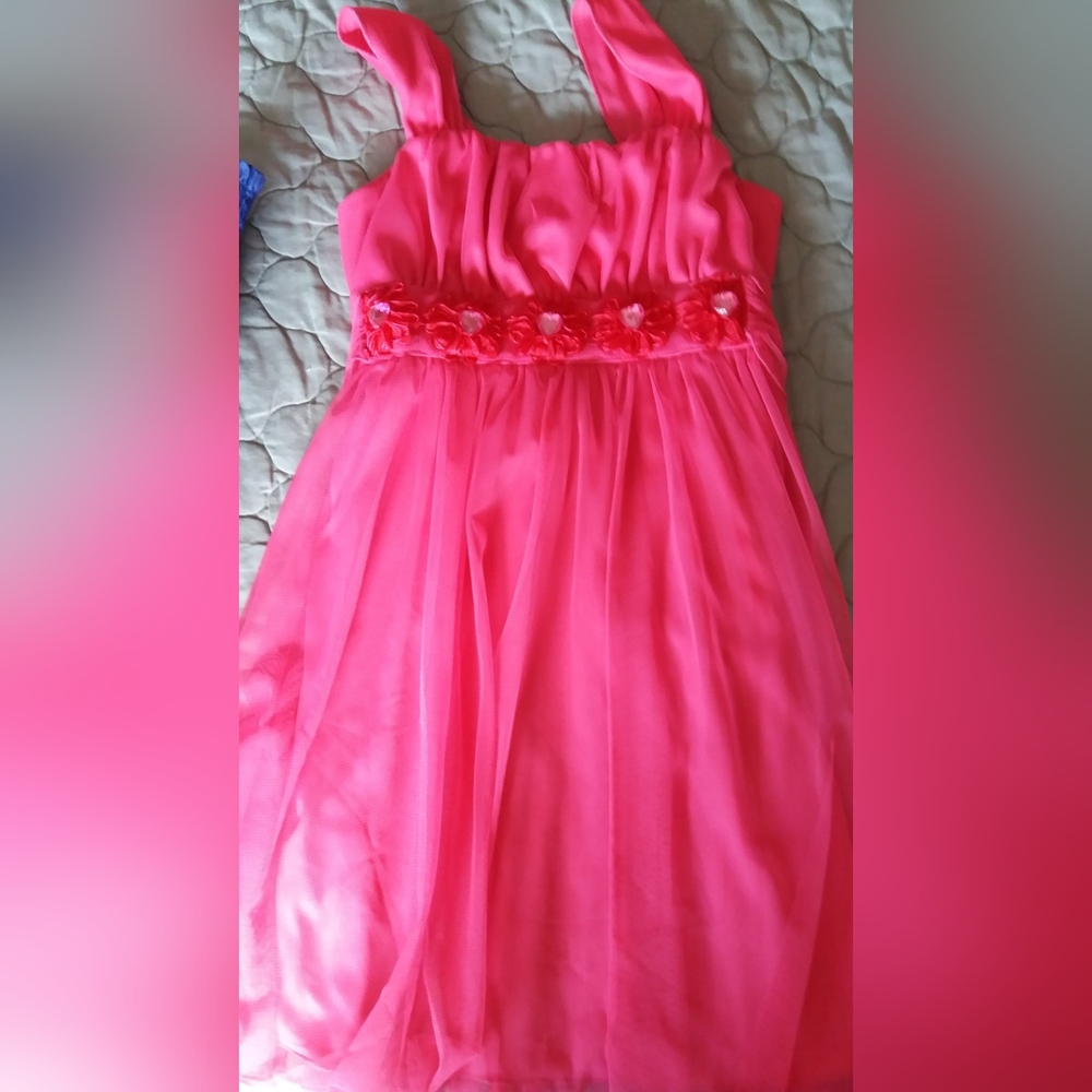 Girl's pink dress, size 8/10. Great condition, used once.